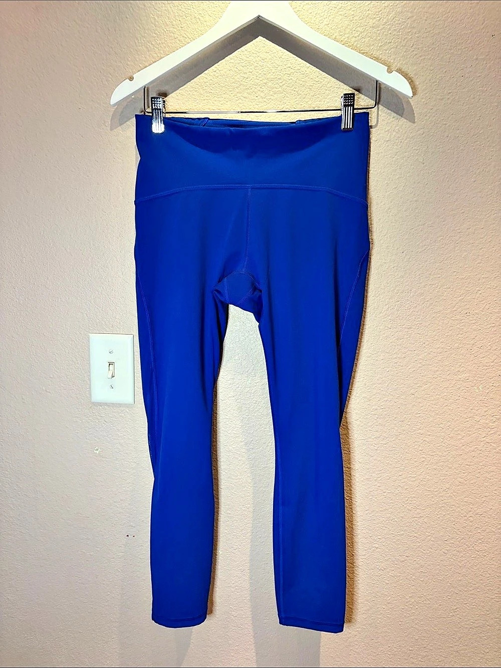 lululemon Women’s Blue Leggings Cropped 25” Size 8
